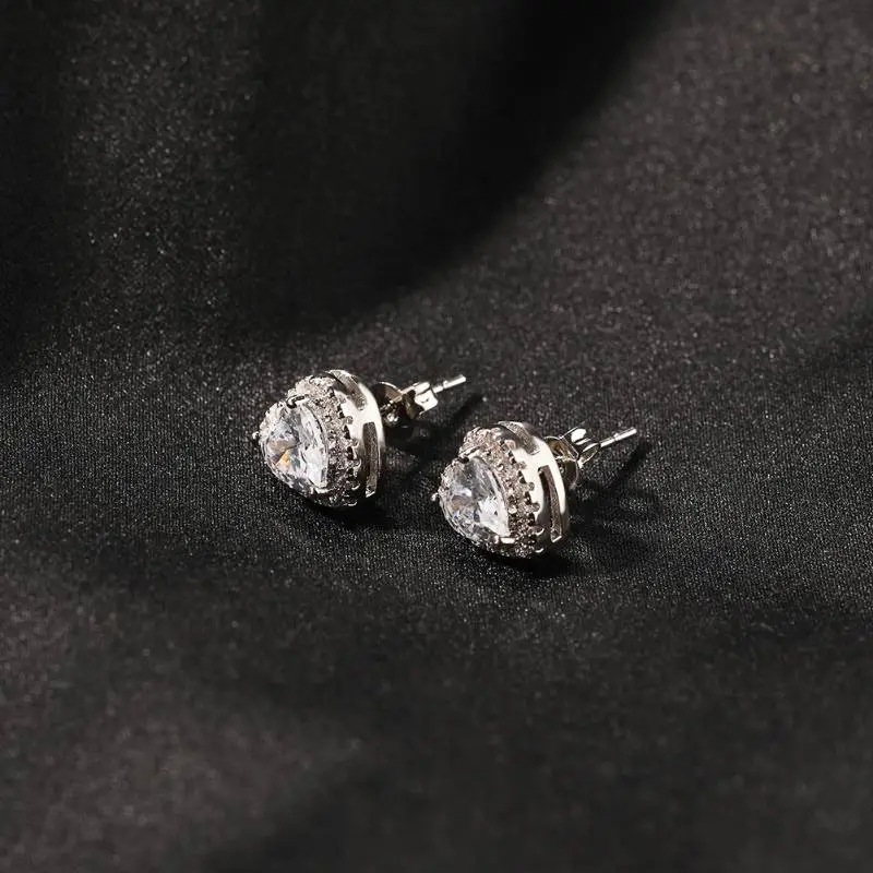 Fashionable Basics Ear Stud-1