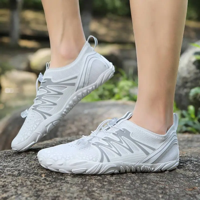 Simple Sporty River Trekking Shoes-1