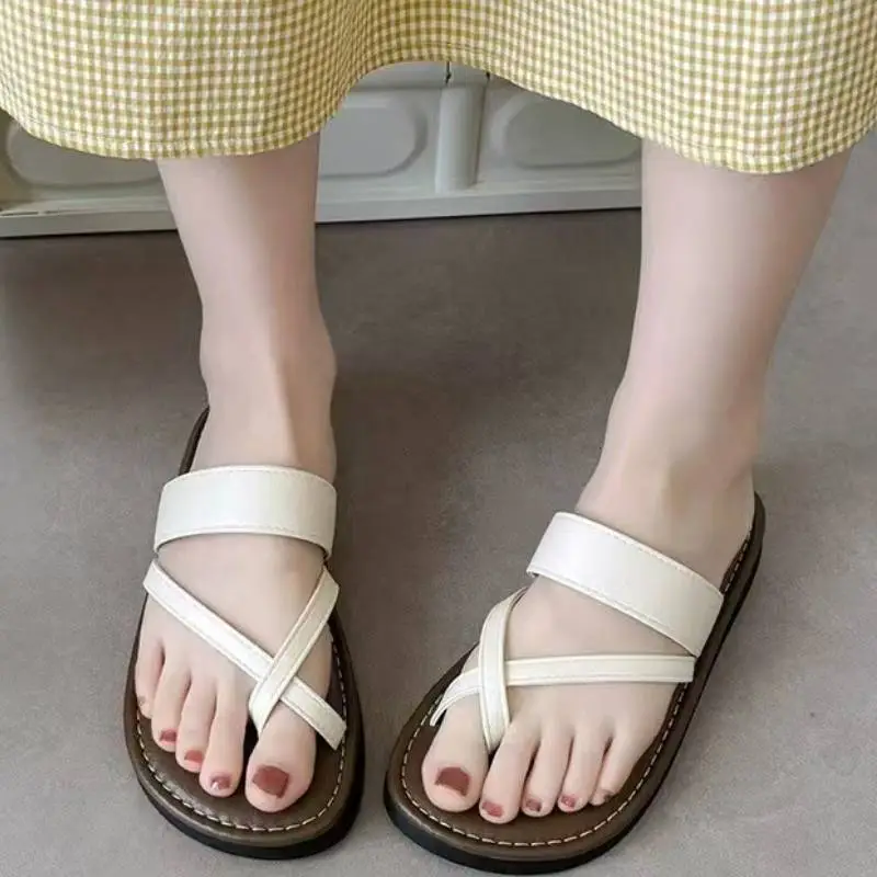 Casual Simple Beach Sandals-1
