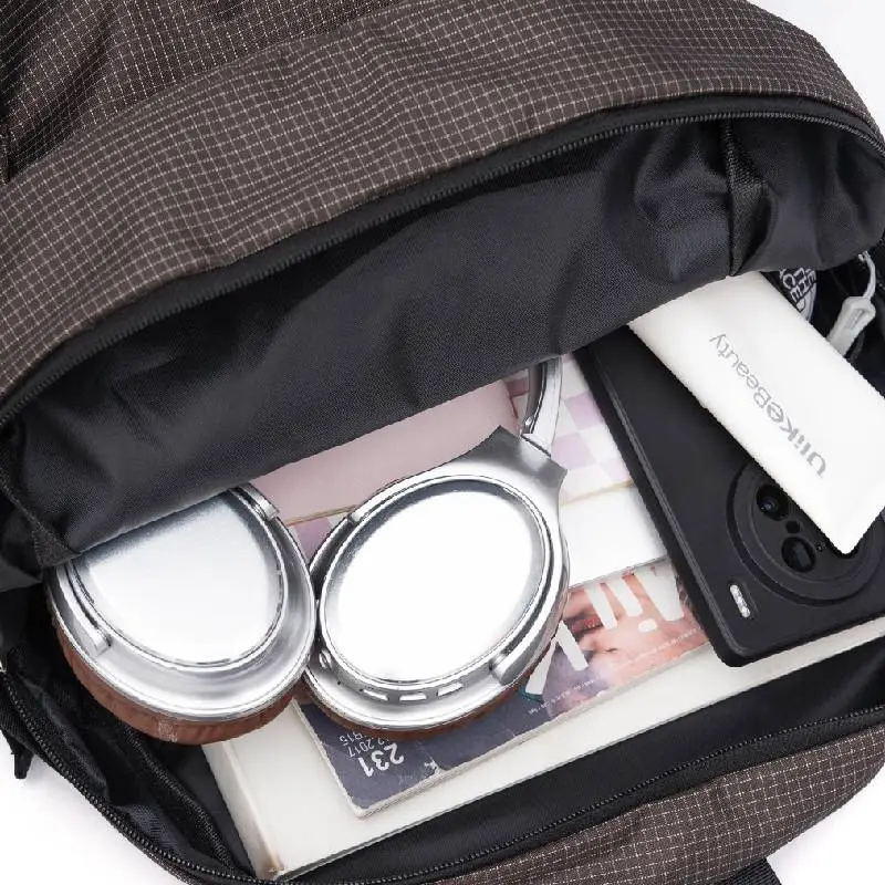 Fashionable Simple Backpack-3