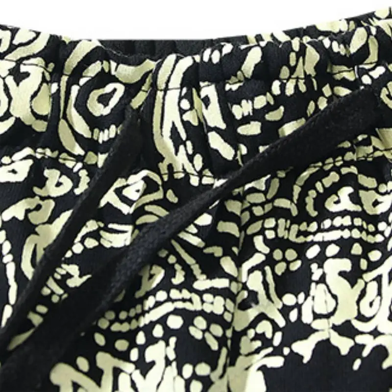 Street Letter Cotton Blended Fabric Casual Shorts-2