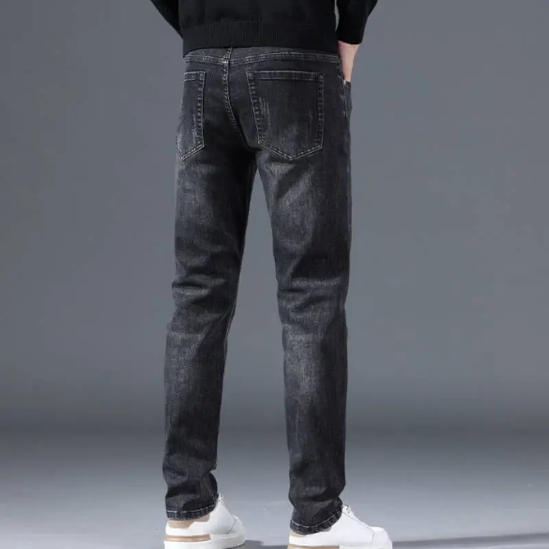Simple Fashionable Jeans-5