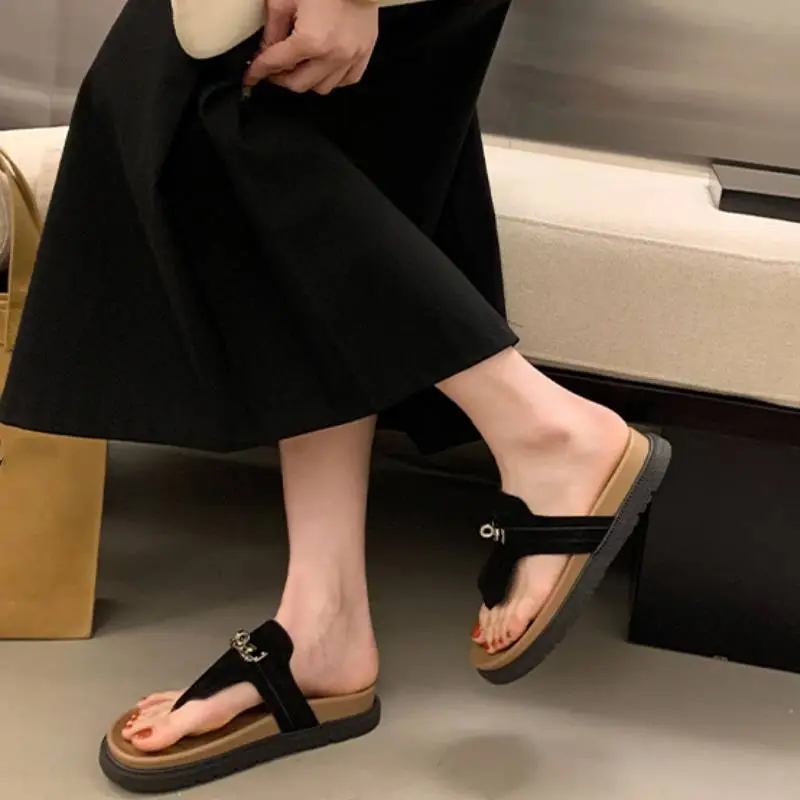 Retro Fashionable Flip Flops-5