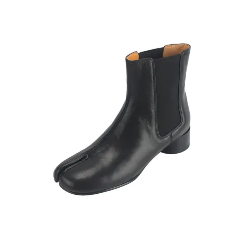 Fashionable Retro Ankle Boots