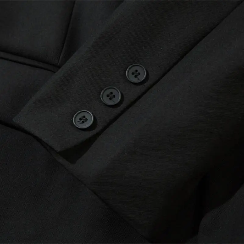 Fantasy Embroidered Business Suit-3