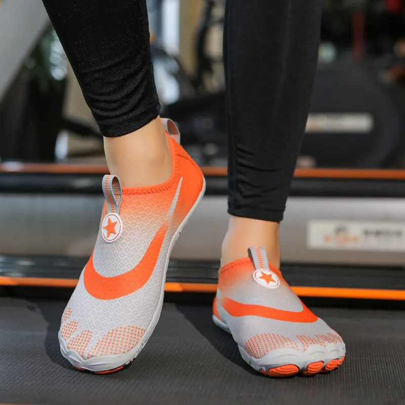 Sporty Breathable River Trekking Shoes-8