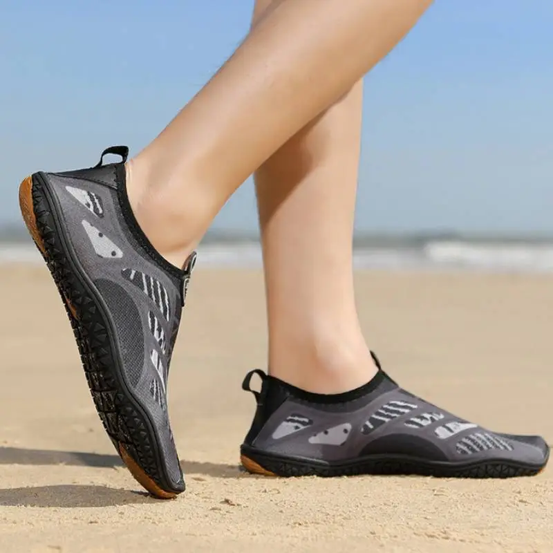 Casual Lightweight River Trekking Shoes-2