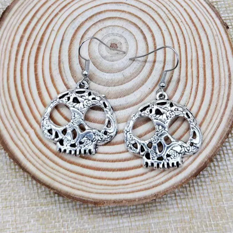 Simple Skull Earring-1