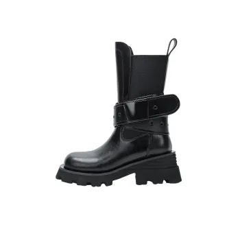 Simple Plain Chelsea Boot