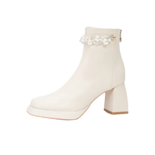 Fashionable Basics High Heels