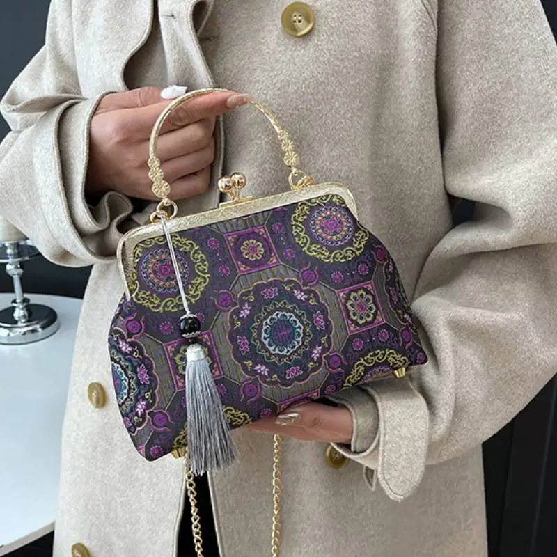 Fashionable Basics Handbag-5