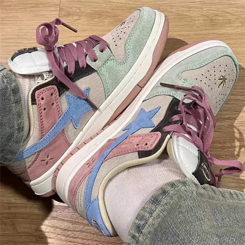 Retro Contrast Color Stylish Skateboarding Shoes-2