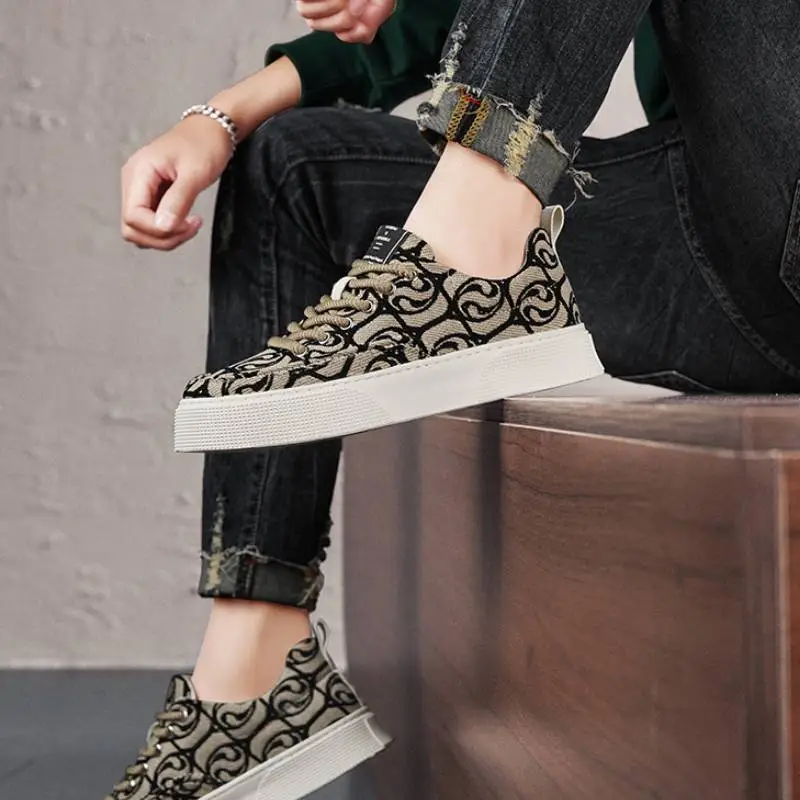 Casual Sporty Stylish Skateboarding Shoes-11