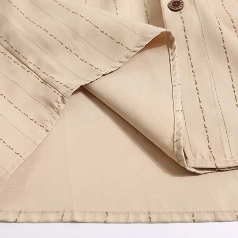 Casual Contrast Color Polyester Shirt Unisex-3