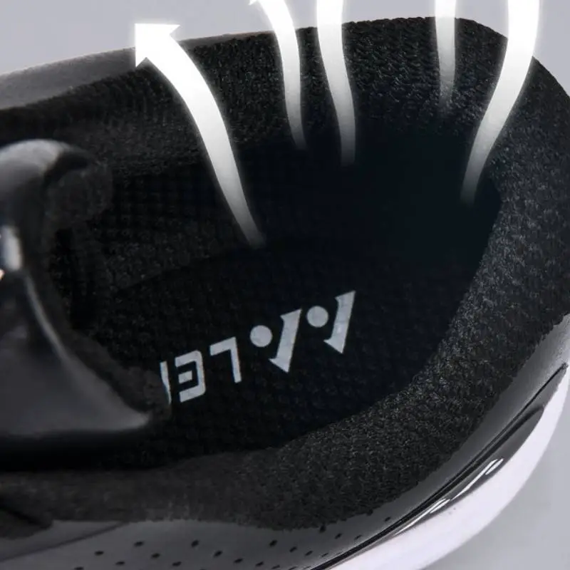 Sporty Breathable Golf Shoes-7