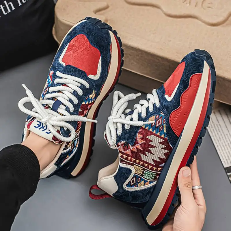 Fashionable Embroidery Lifestyle Shoes-2