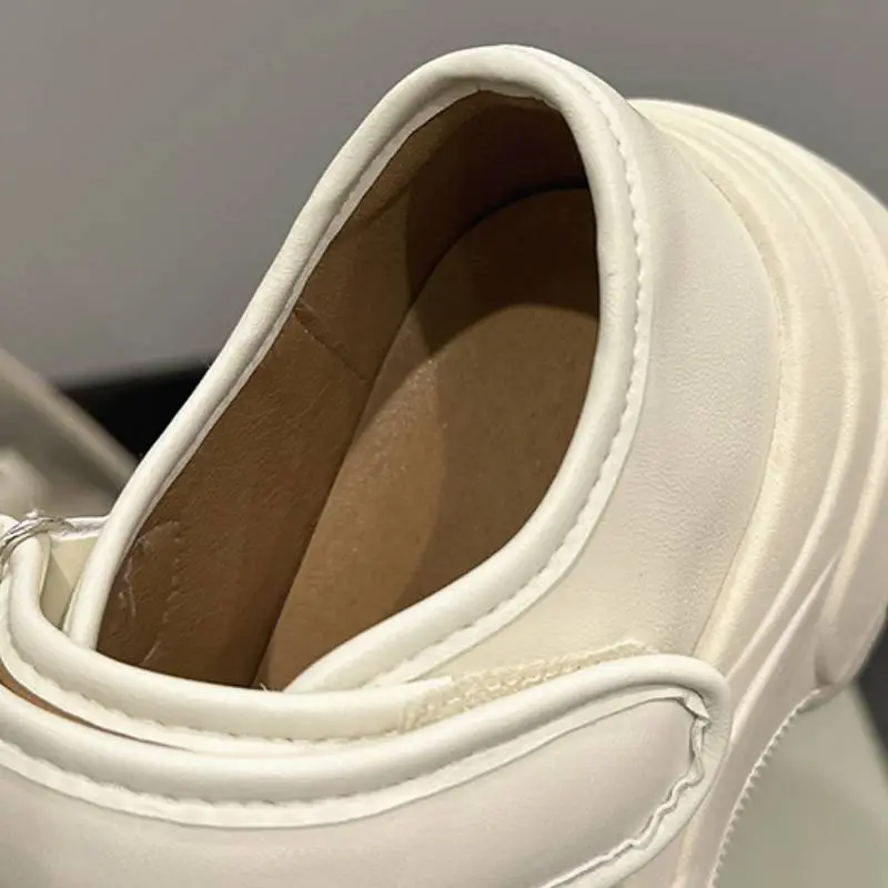 Fashionable Basics Mary Jane Shoes-3