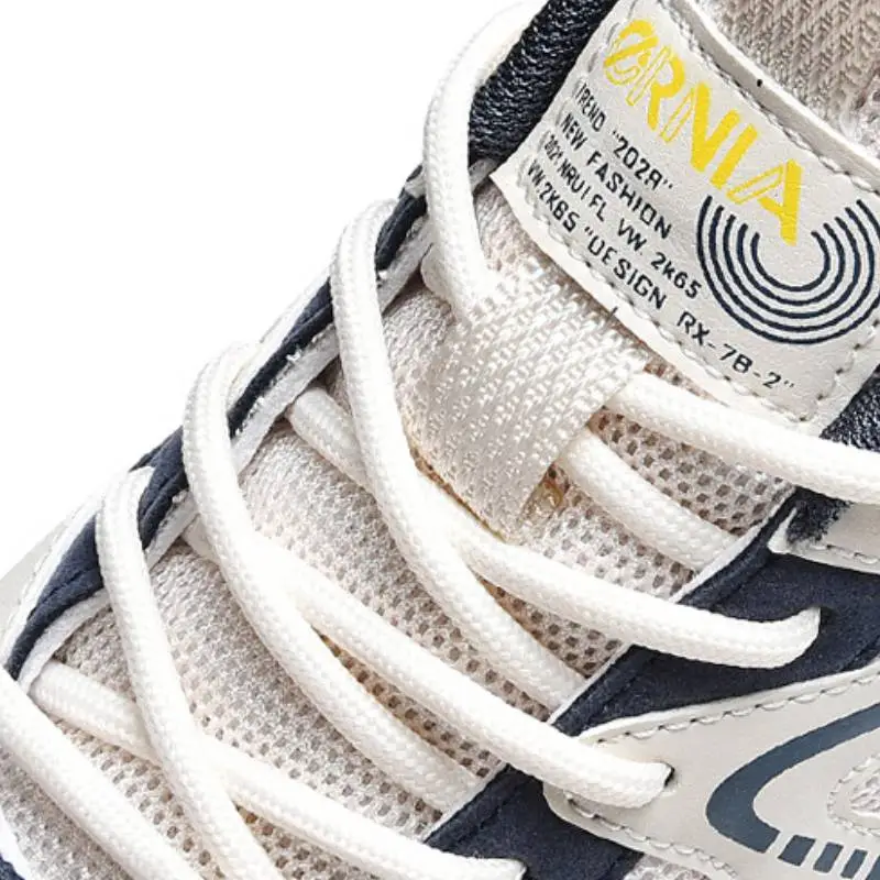 Sporty Breathable Running Shoes-3