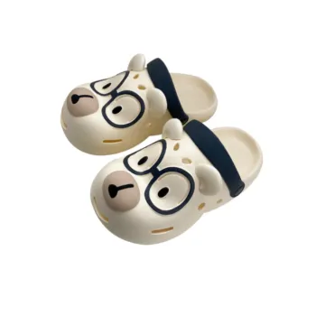 Fashionable Trendy Slippers / Home Slippers