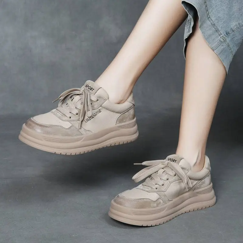 Simple Contrast Color Skateboarding Shoes-4