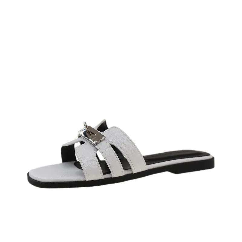 Fashionable Simple Flip Flops-1