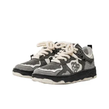 Trendy Sports Stylish Skateboarding Shoes