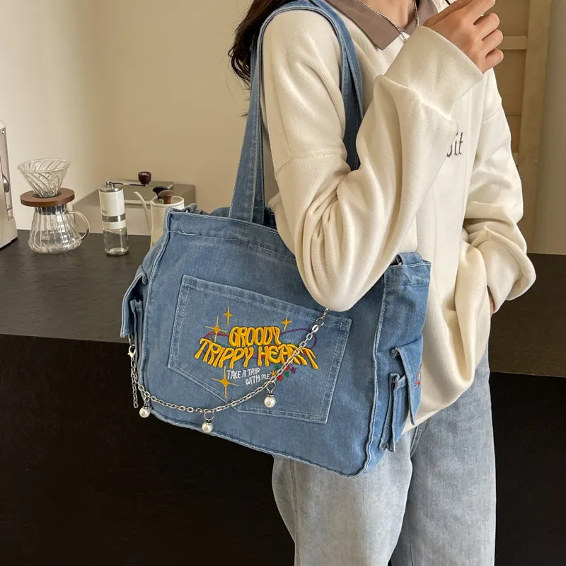 Basics Simple Shoulder Bag-5