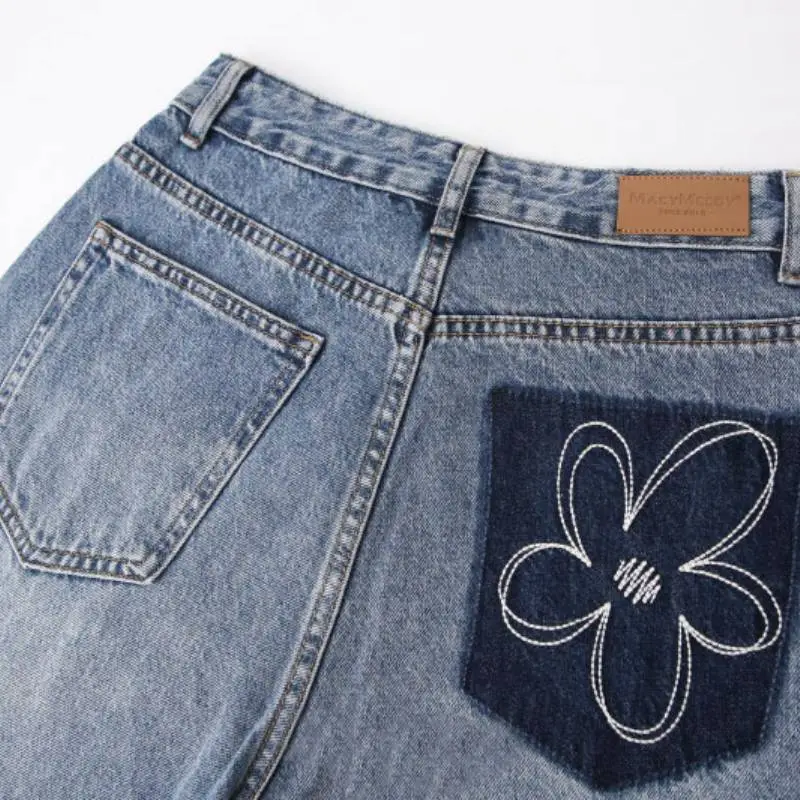 Fashionable Embroidery Jeans-3