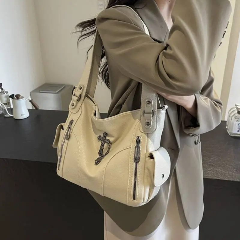 Simple Fashionable Shoulder Bag-1