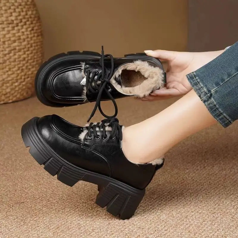 Elegant Retro Loafer-1