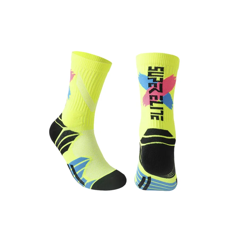 Contrast Color Sporty Polyester Mid Calf Sock-3