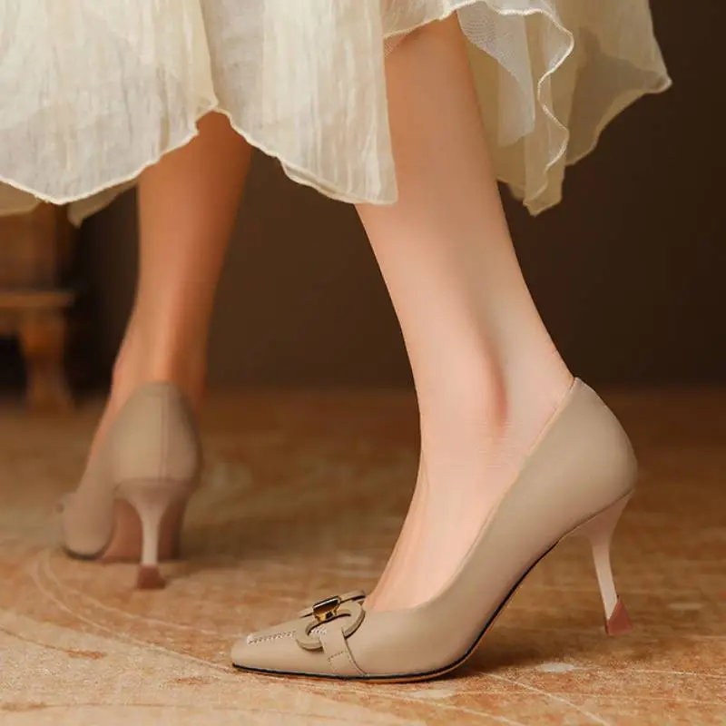 Retro Plain High Heels-1
