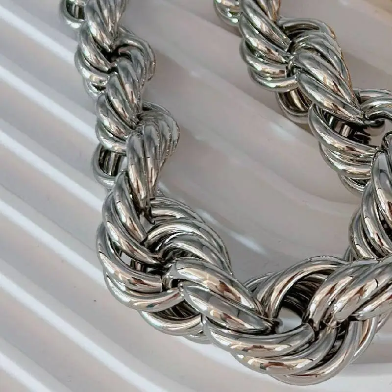 Simple Geometric Necklace-1