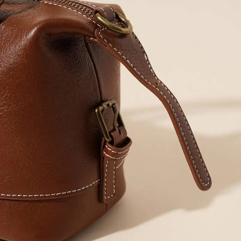 Retro Simple Handbag-1
