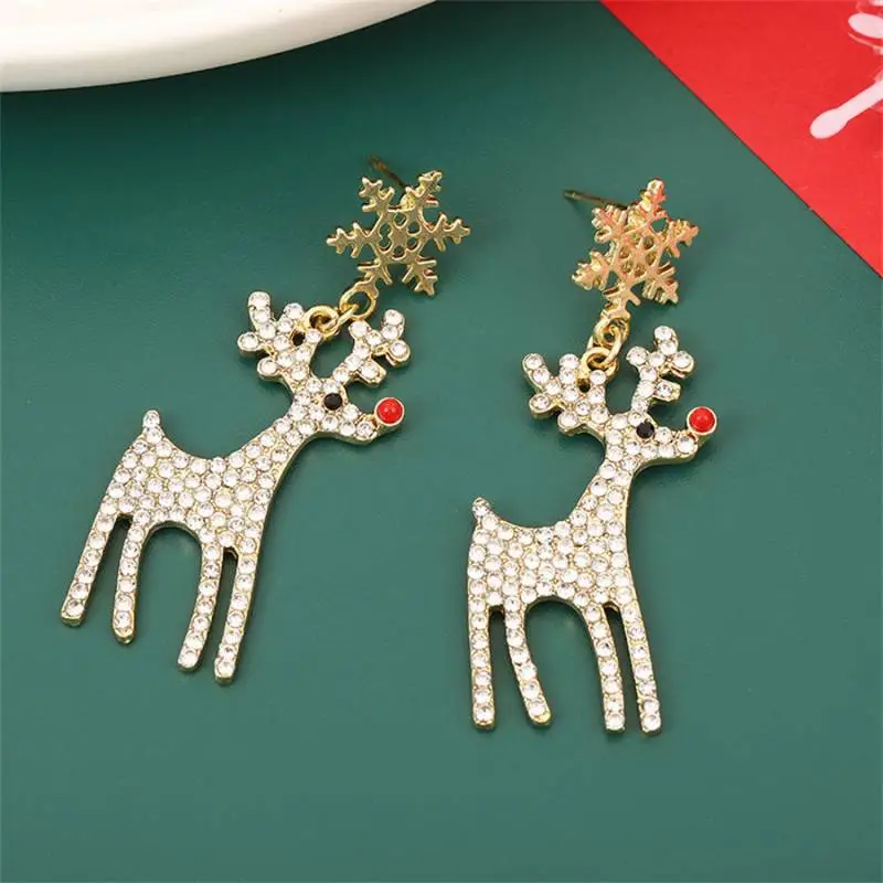 Fashionable Anima Christmas Earring-1