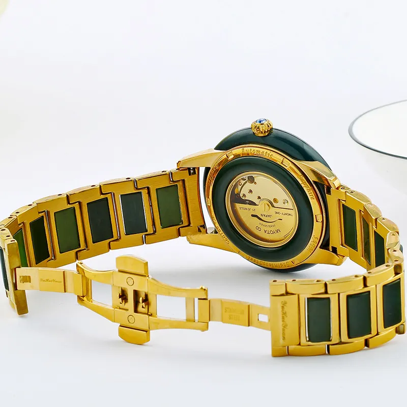 Fashionable Water Resistant Watch-1