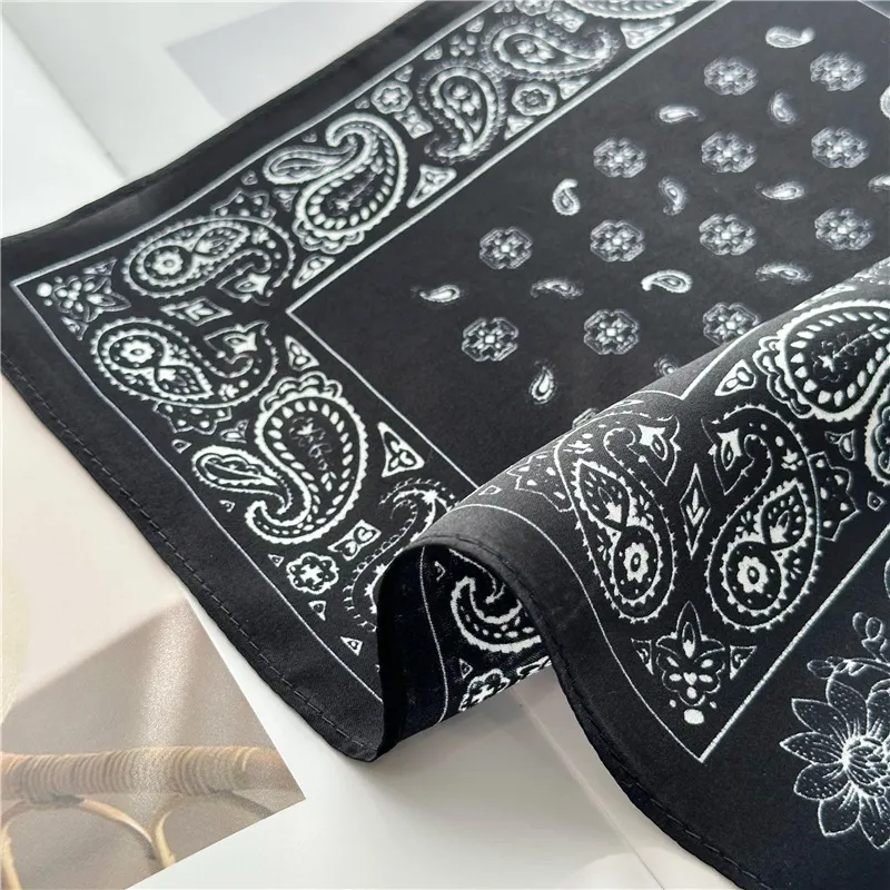 Fashionable Retro Silk Scarf-2