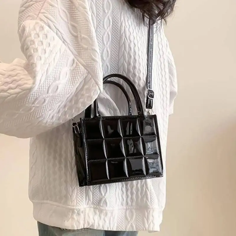 Fashionable Casual Crossbody Bag-4