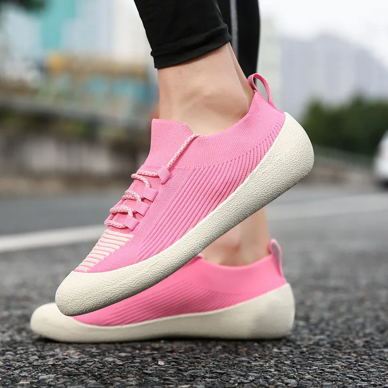 Sporty Breathable River Trekking Shoes-1