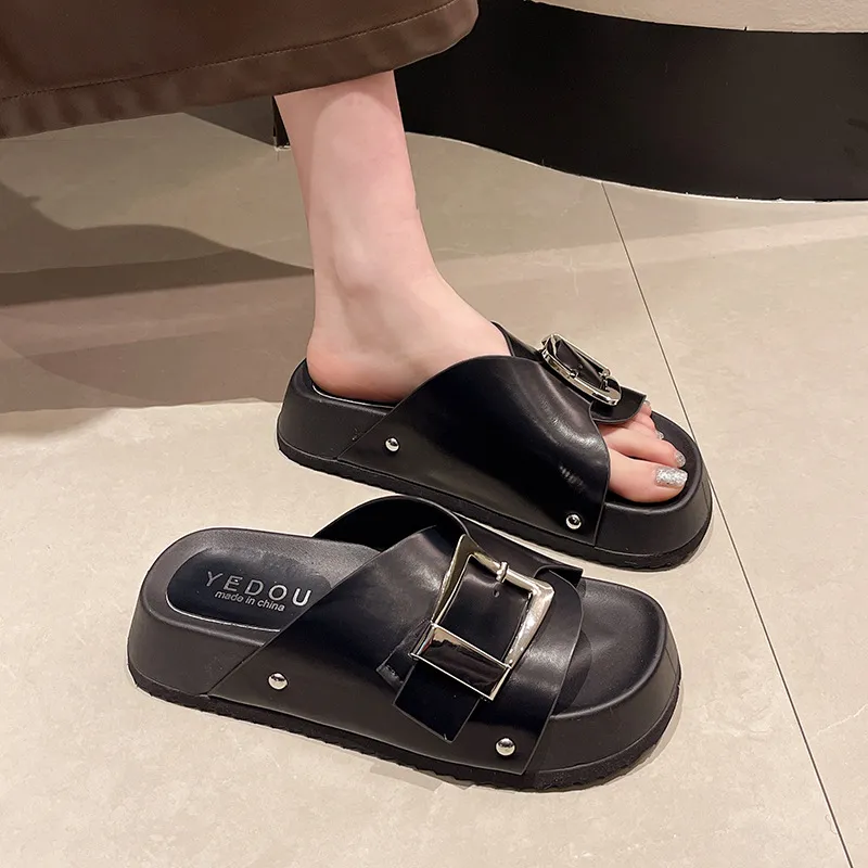 Casual Fashionable Flip Flops-3