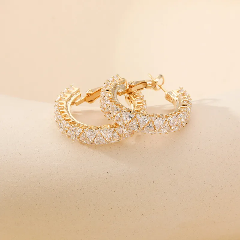 Simple Basics Earring-1