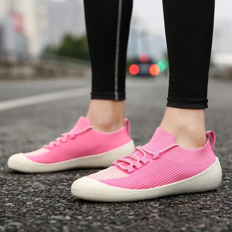 Sporty Breathable River Trekking Shoes-2