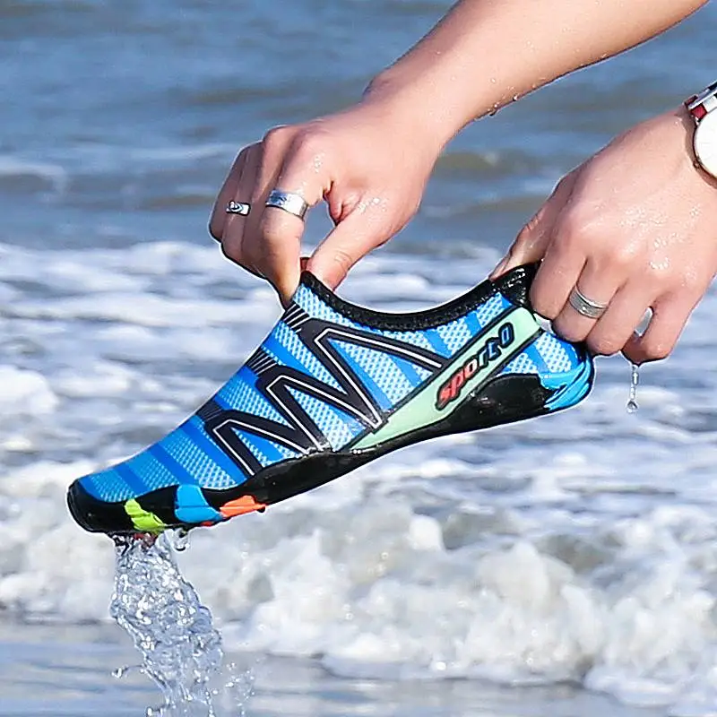 Simple Fashionable River Trekking Shoes-1