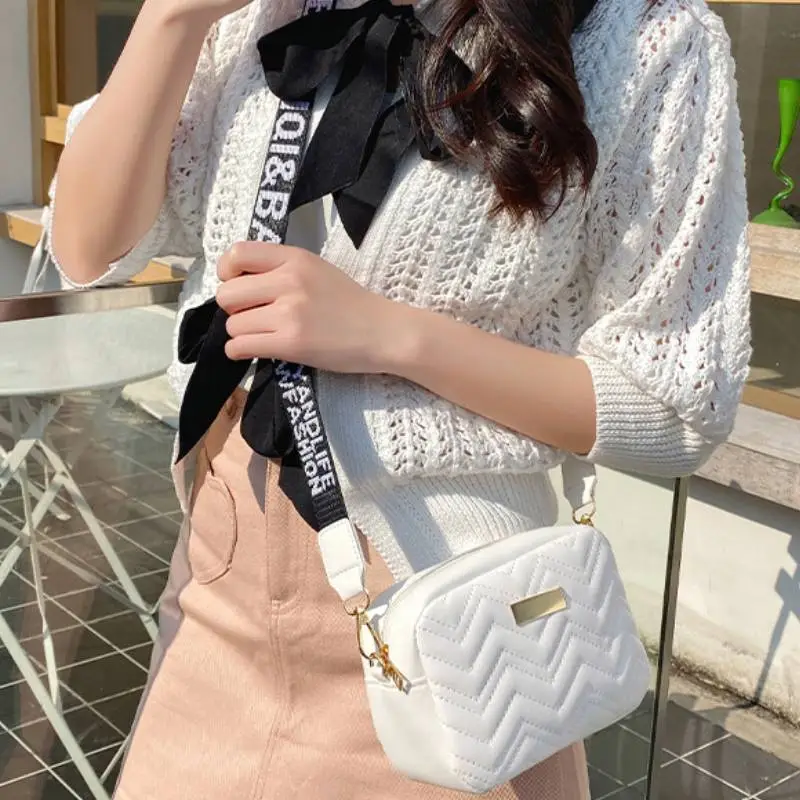 Fashionable Simple Crossbody Bag-1