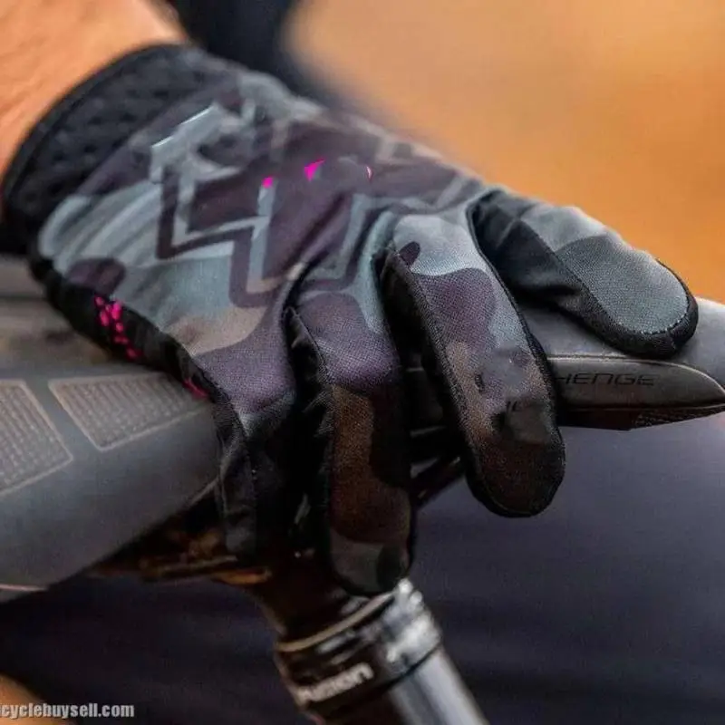 Simple Fashionable Motorcycle Protective Gears-4