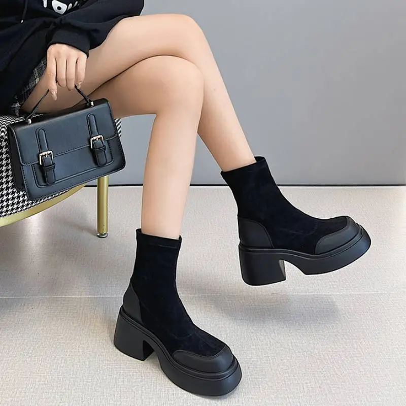 Fashionable Simple Chelsea Boot-2