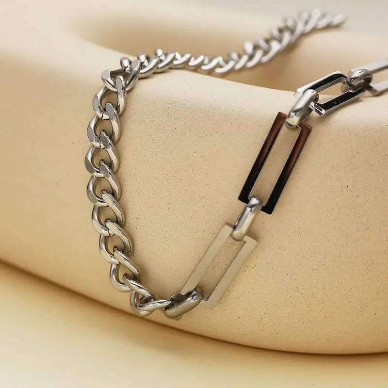 Fashionable Funky Necklace-3