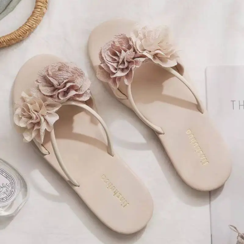 Fashion Basics Flip Flops-3