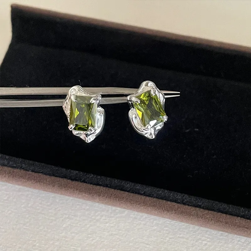 Fashionable Geometric Earring-2