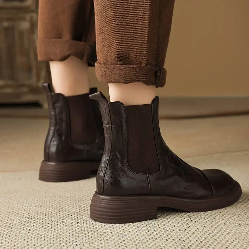 Simple Plain Chelsea Boot-1